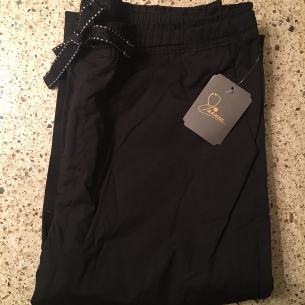 Jaanuu scrub pants